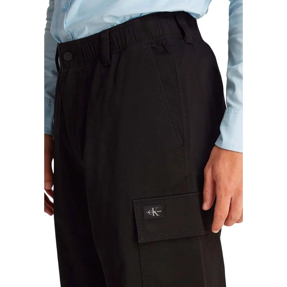 Pantalon cargo noir calvin klein jeans en coton avec taille élastique et poche avant plaquée