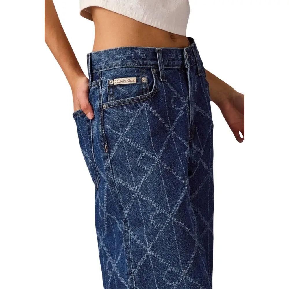 Jeans boyfriend bleu en coton de calvin klein en denim foncé avec un motif géométrique subtil visible de dos