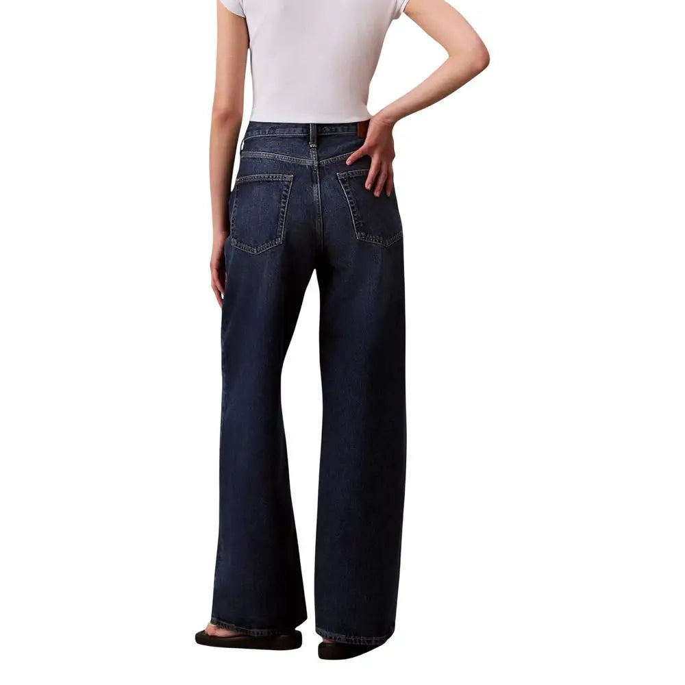 Jeans bootcut bleu indigo foncé en coton recyclé calvin klein avec taille haute et poches arrière classiques vue dos