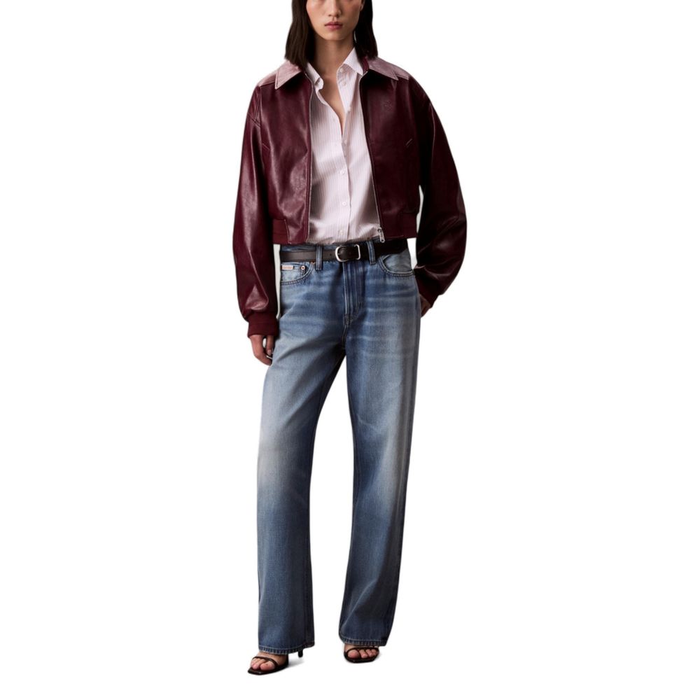 Veste en cuir de polyéthylène bordeaux de Calvin Klein Jeans, coupe moderne, détails élégants et finition soignée.