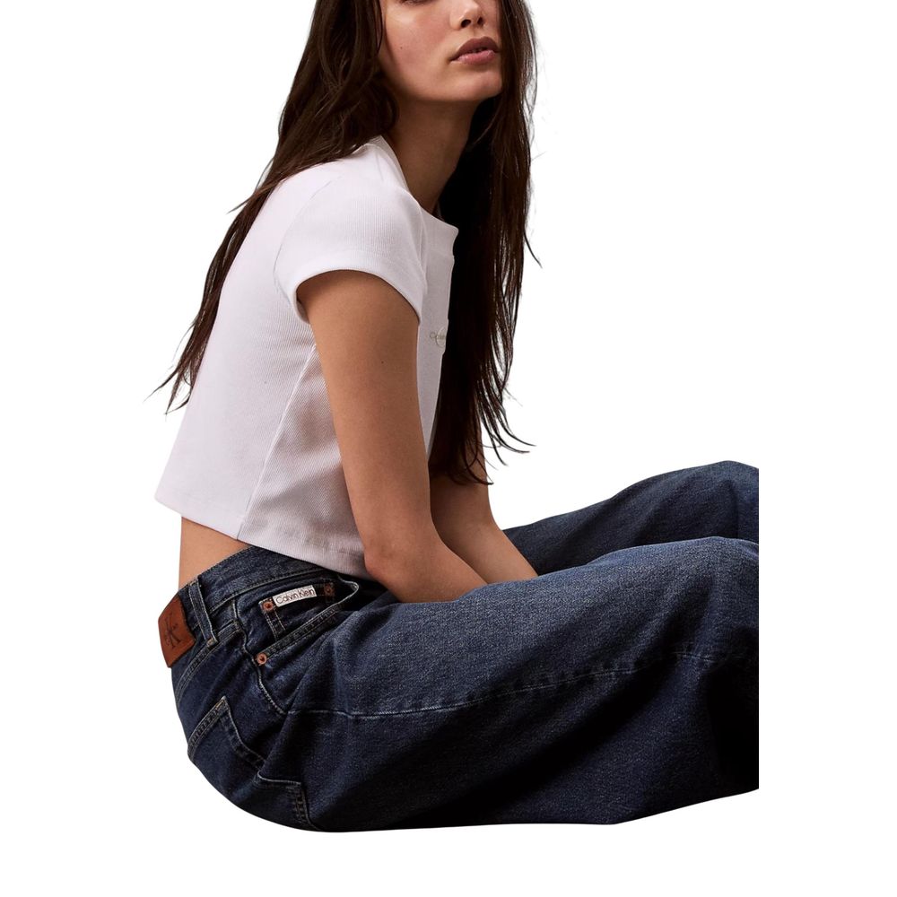 Jean bootcut Calvin Klein Jeans en coton recyclé bleu, vue complète du pantalon avec détails de couture visible.