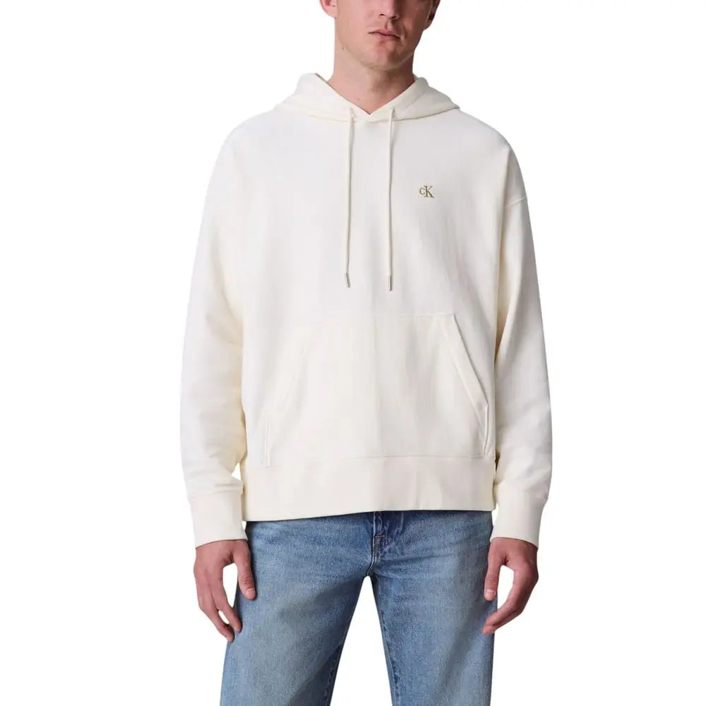 Hoodie coton blanc calvin klein jeans avec logo brodé subtil poitrine couleur crème