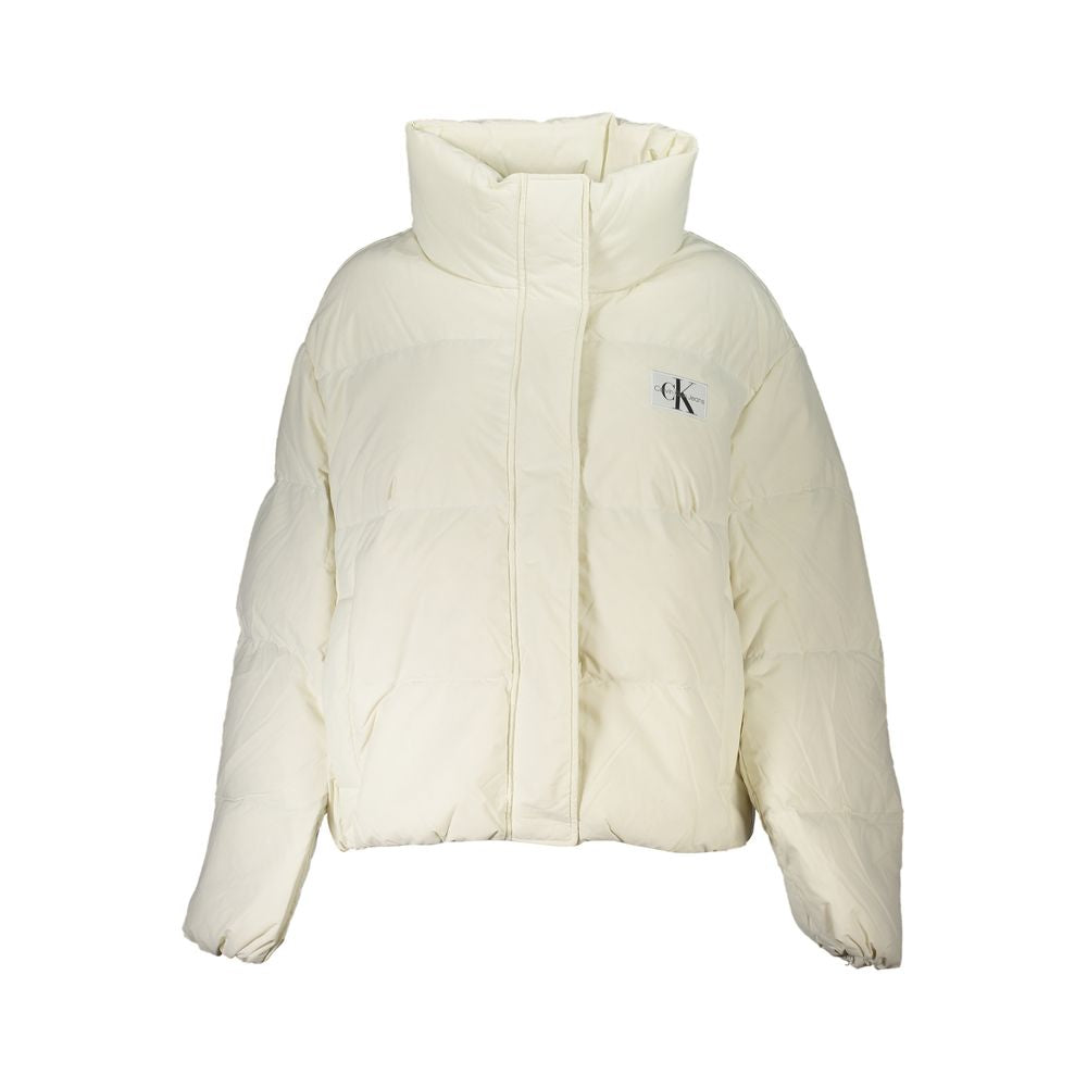 Veste pour femme Calvin Klein en polyamide blanc, style élégant et moderne, visible en détail sur cette image.