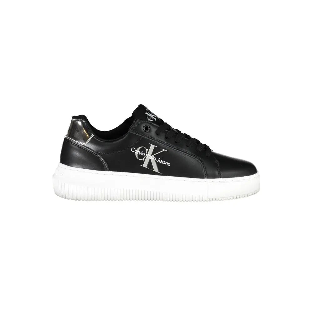 Sneaker femme calvin klein nero en cuir noir brillant avec semelle en caoutchouc blanche
