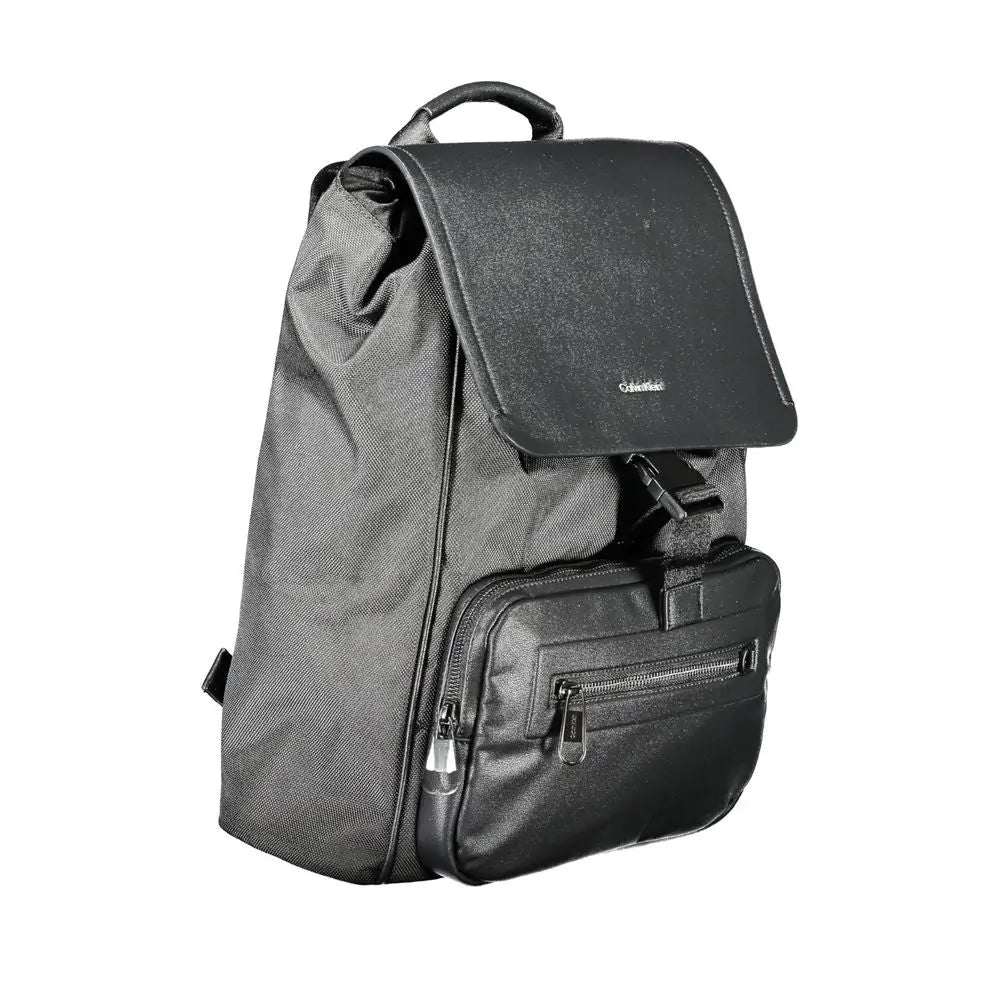 Calvin Klein Nero polyester sac à dos homme en cuir noir et tissu avec rabat, poche avant zippée et bretelles réglables