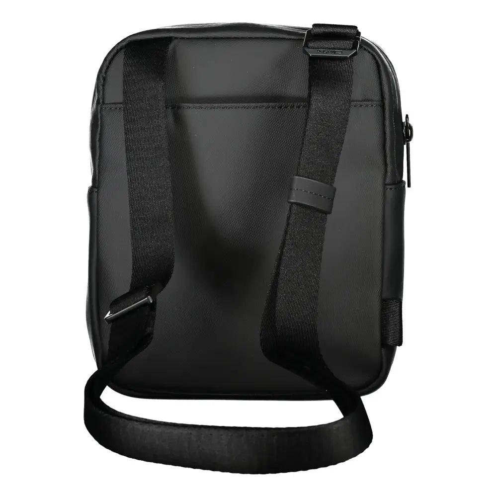 Sac bandoulière Calvin Klein noir en polyester recyclé avec design minimaliste et sangles en tissu durable