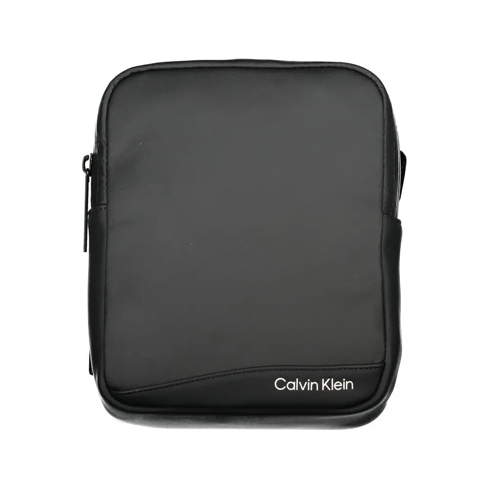 Sac bandoulière calvin klein noir en polyester recyclé avec design minimaliste et coutures discrètes