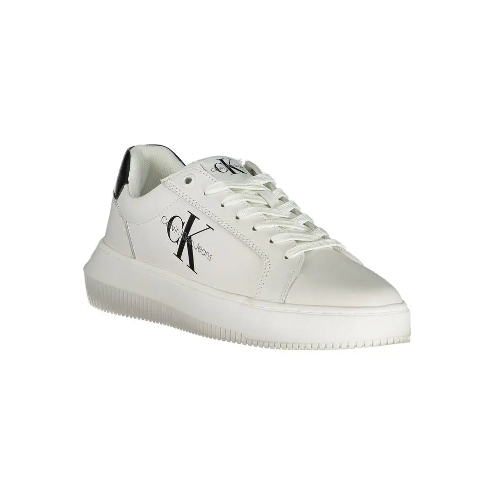 Baskets femmes calvin klein en cuir blanc avec logo noir et semelle épaisse