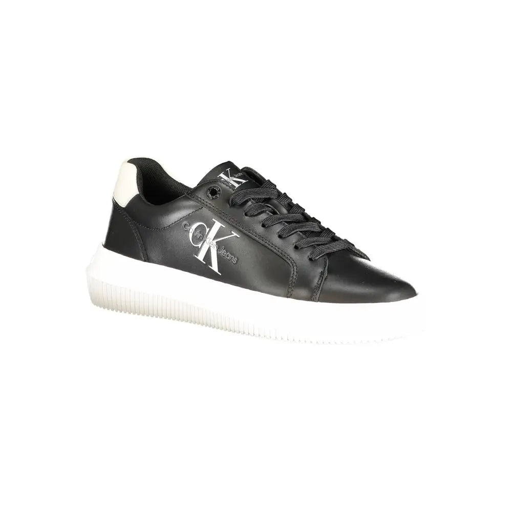 Basket noir en cuir calvin klein avec logo blanc et semelle épaisse blanche pour homme en polyester