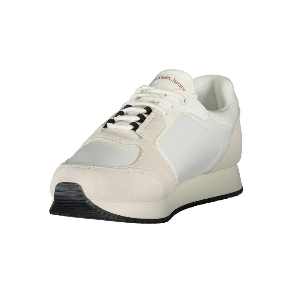 Sneaker homme calvin klein blanc en polyuréthane avec lacets noirs et semelle en caoutchouc foncé contrastée