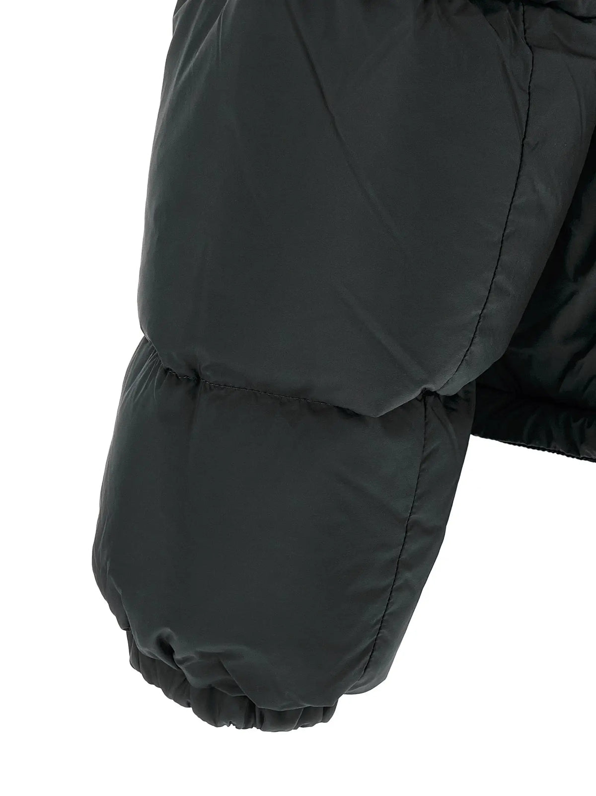 Manche de veste canada goose noire en polyamide avec matelassage et poignet élastiqué
