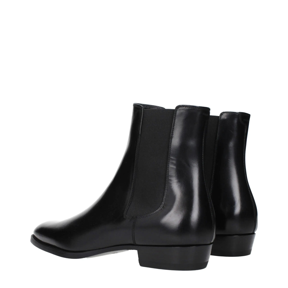 Bottes chelsea celine en cuir noir avec finition polie et panneaux élastiques latéraux élégants