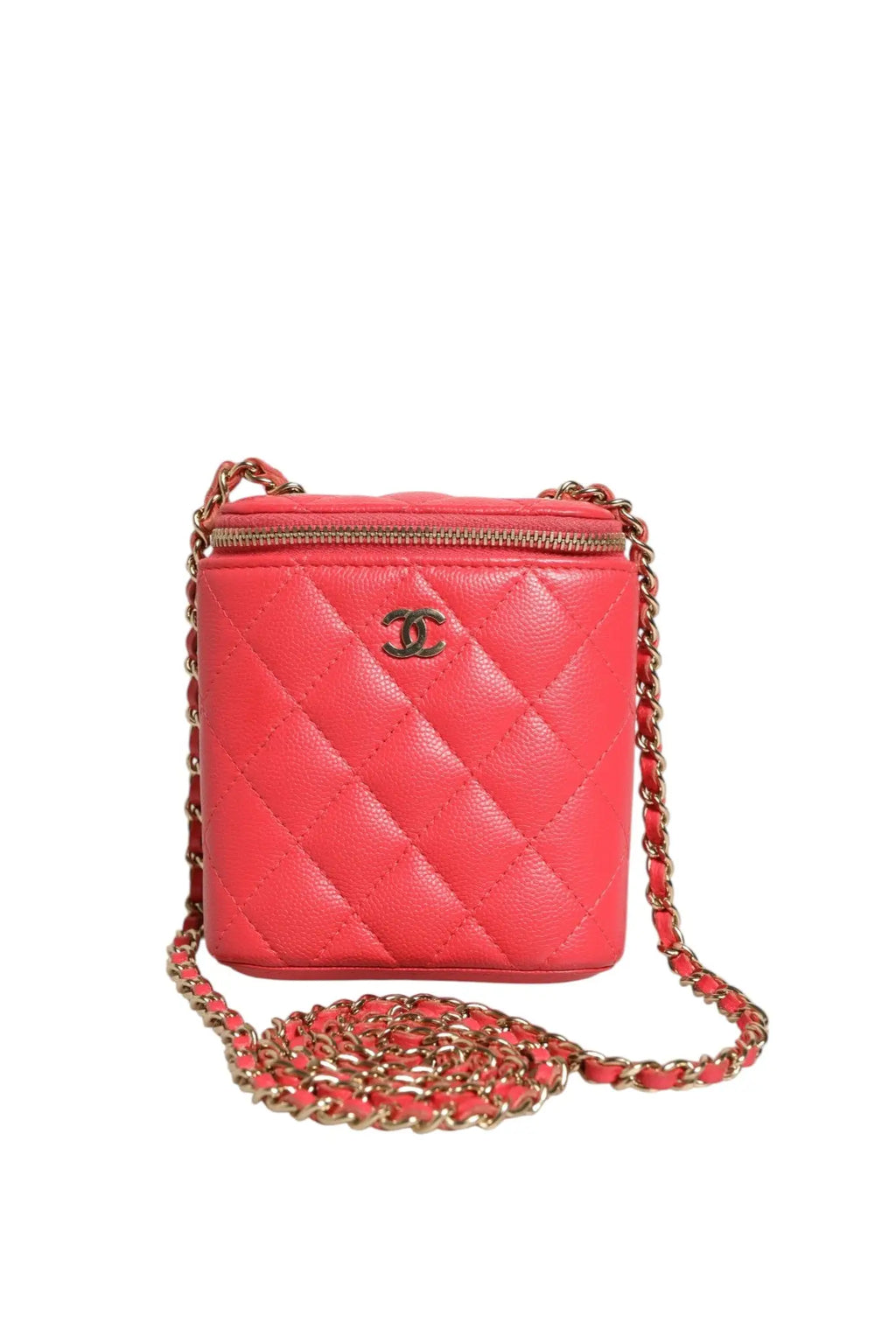 Sac caméra chanel rouge corail en cuir caviar matelassé avec chaîne dorée style vanity case vertical petit modèle