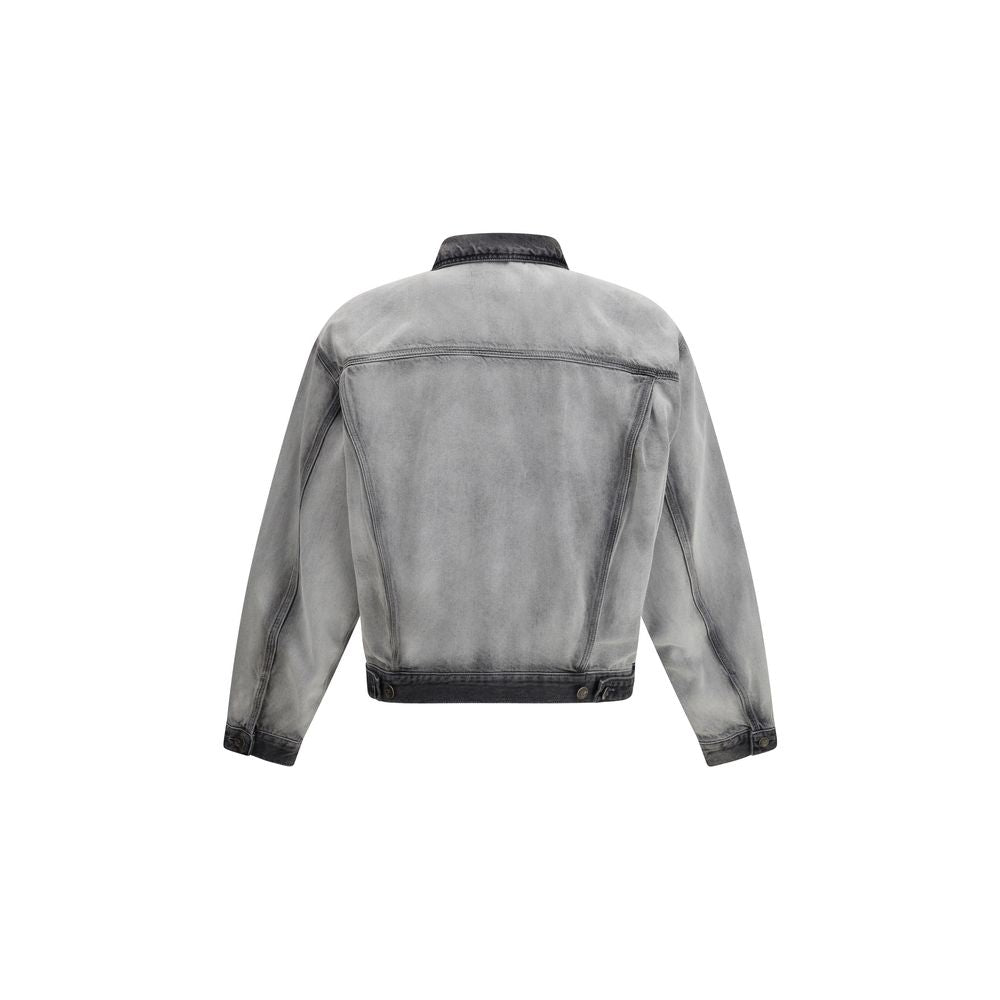 Blouson en jean gris en coton de la marque Diesel, veste décontractée avec boutons et poches frontales, vue de face.
