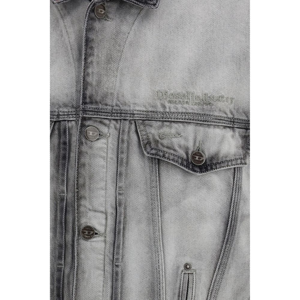 Veste en denim gris en coton de la marque Diesel, fermeture à boutons, poche poitrine et style décontracté.