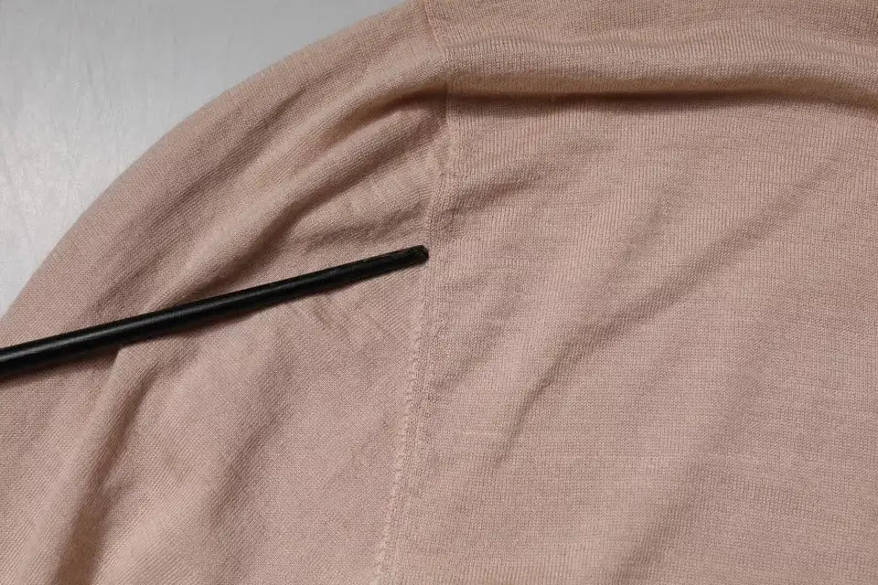 Pull en cachemire beige dolce & gabbana avec col roulé en tricot blush rose doux à col et coutures côtelées