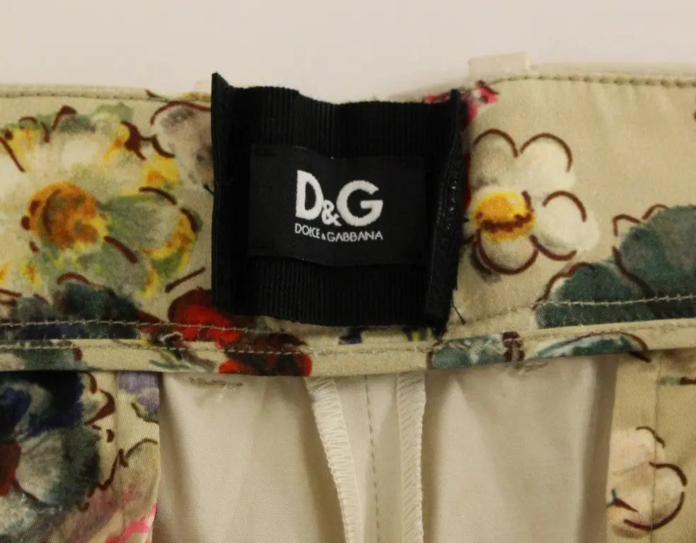 Étiquette noire d&g sur tissu à motif floral des chinos beige en coton dolce & gabbana