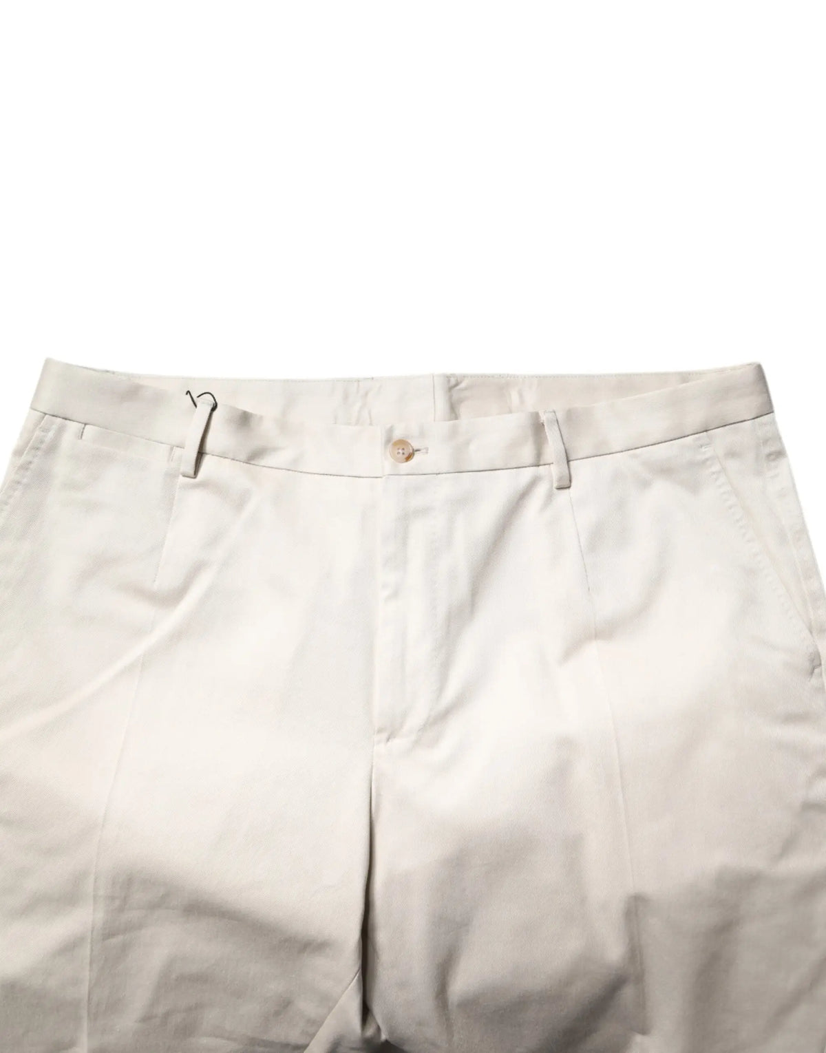 Beige chino shorts dolce & gabbana en coton stretch avec coupe classique et plis subtils taille mi-haute bermuda