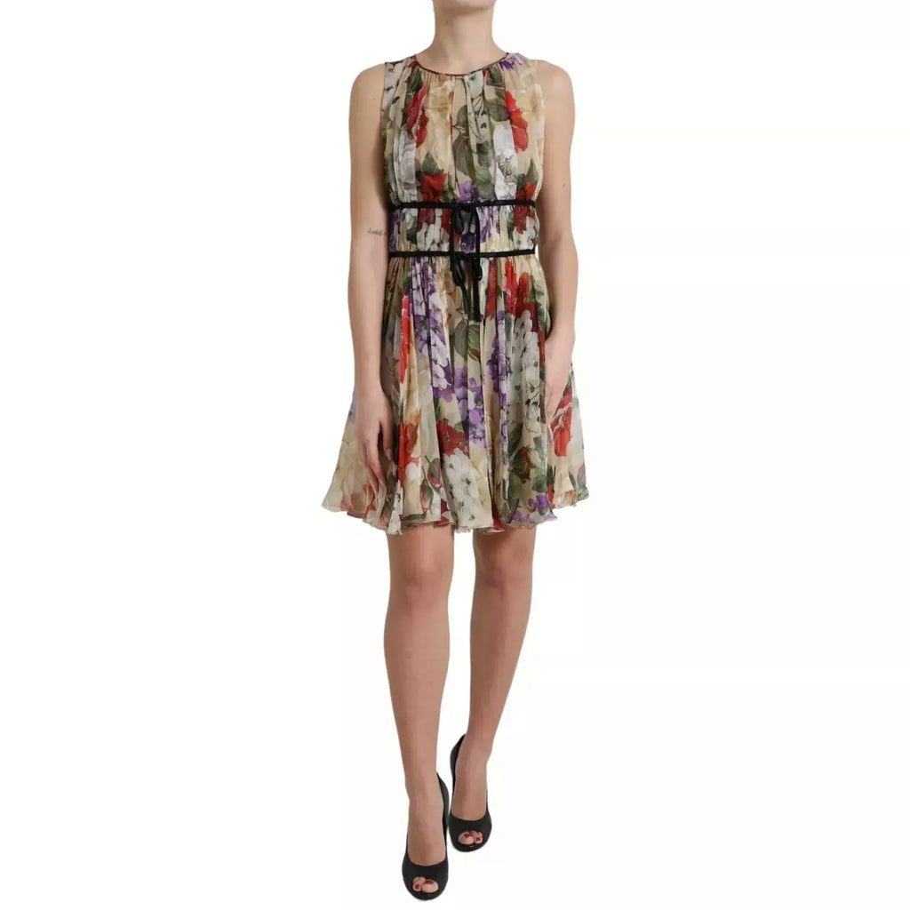 Robe mini à fleurs beige dolce & gabbana sans manches longueur genou avec ceinture noire à la taille