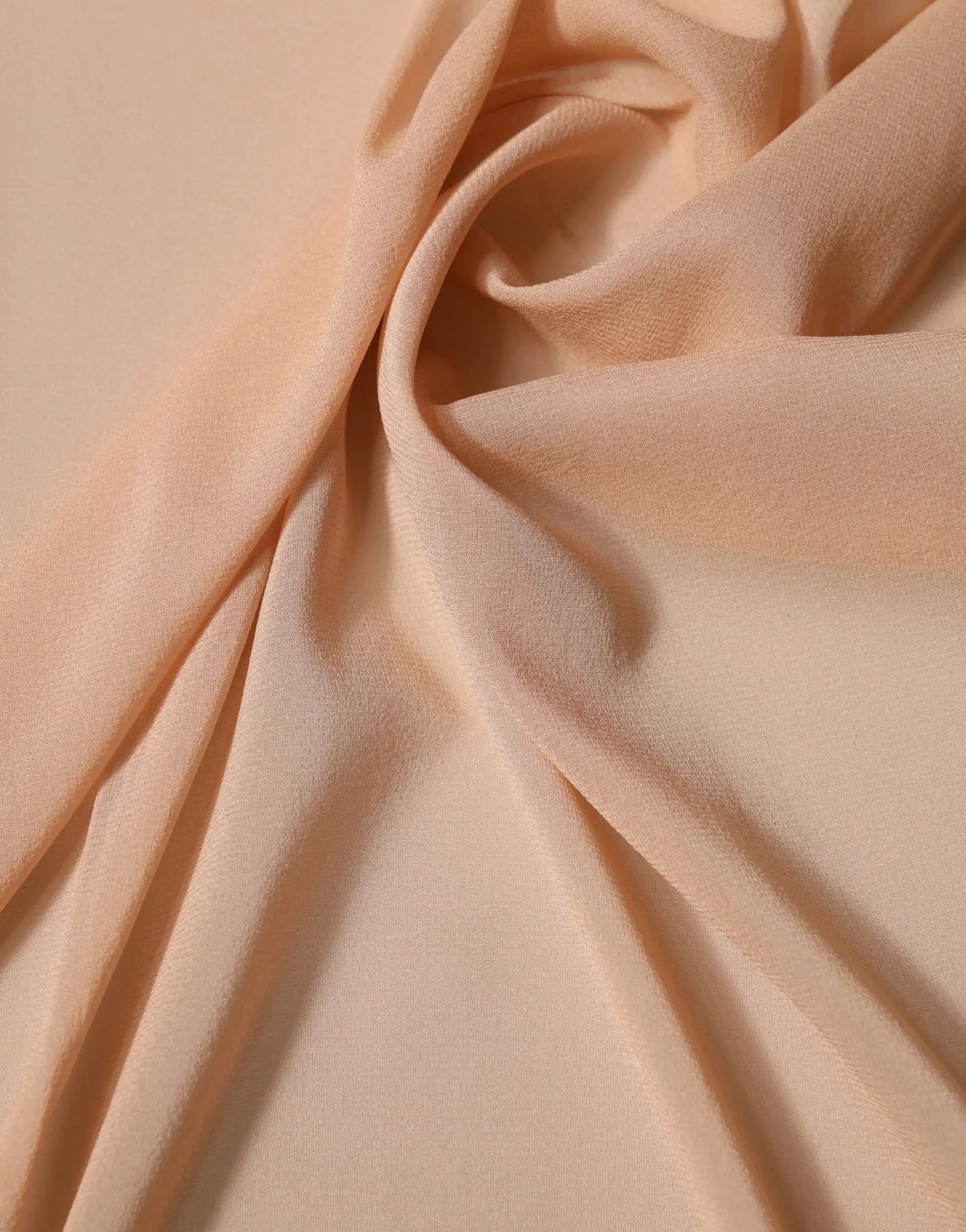 Dolce & gabbana beige foulard en soie léger en chiffon pêche avec texture fluide et légère brillance pour femme