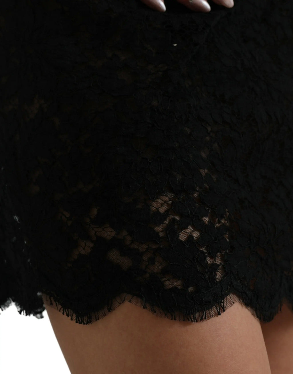 Robe fourreau noire dolce gabbana en coton avec jupe en dentelle noire à bord festonné et motif floral délicat