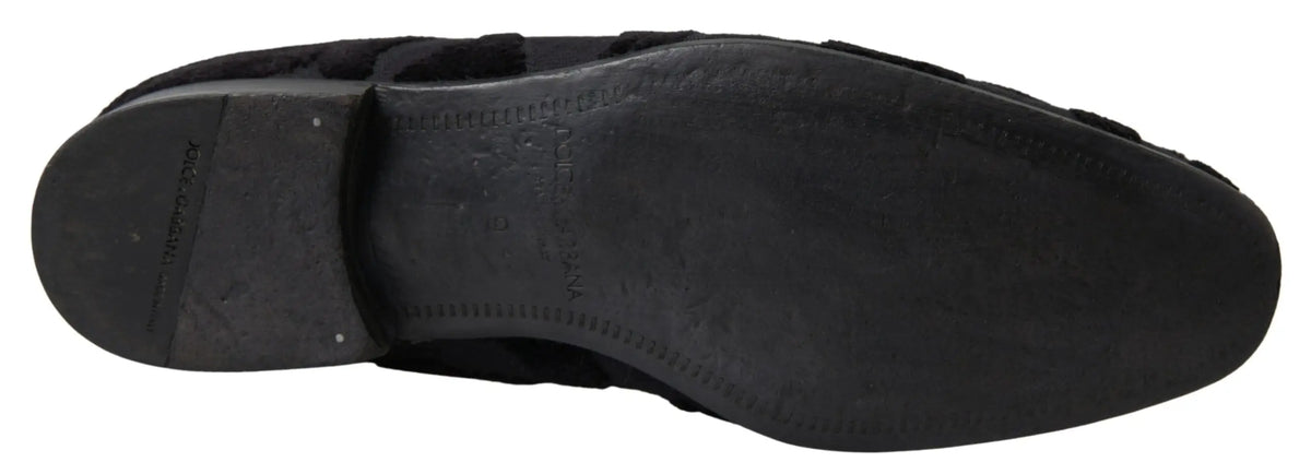Semelle en caoutchouc noir texturée avec coutures apparentes des mocassins formels dolce & gabbana en brocart noir
