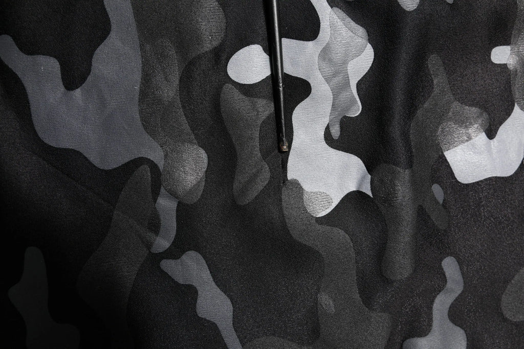 Dolce & Gabbana sweat à capuche camouflage noir et gris avec fermeture éclair visible en tissu confortable