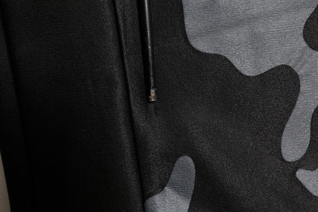 Tissu camouflage noir et gris avec fermeture éclair visible du sweat à capuche dolce & gabbana