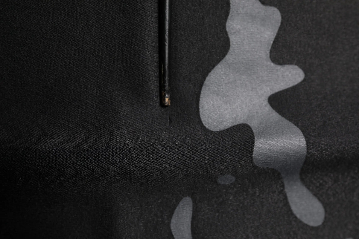 Dolce & gabbana sweat-shirt à capuche noir à motif camouflage gris avec fermeture éclair en tissu noir