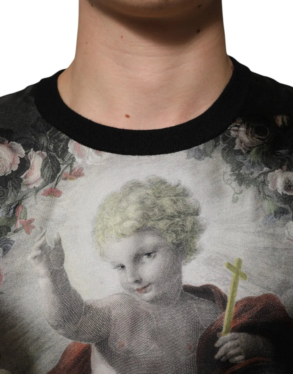 Dolce & gabbana pull noir en cachemire avec impression baroque d’un enfant angélique aux cheveux blonds bouclés
