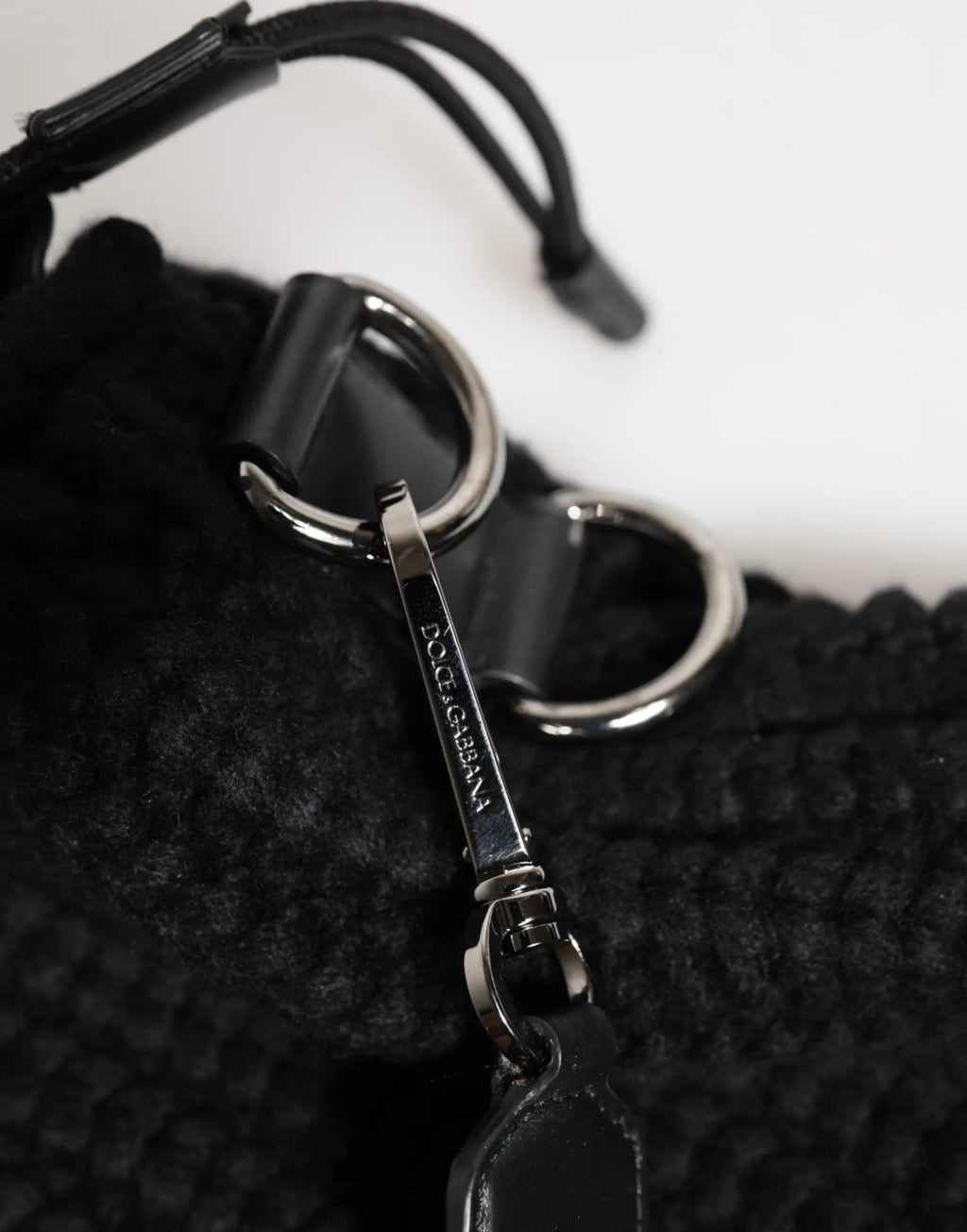 Sac femme dolce & gabbana noir en cuir et cachemire avec texture et fermeture éclair métallique argentée