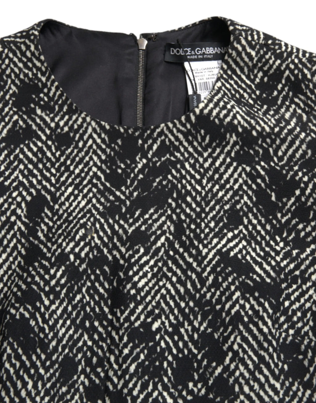 Robe courte dolce & gabbana en polyester noir et blanc à motif chevron avec un design élégant et ajusté