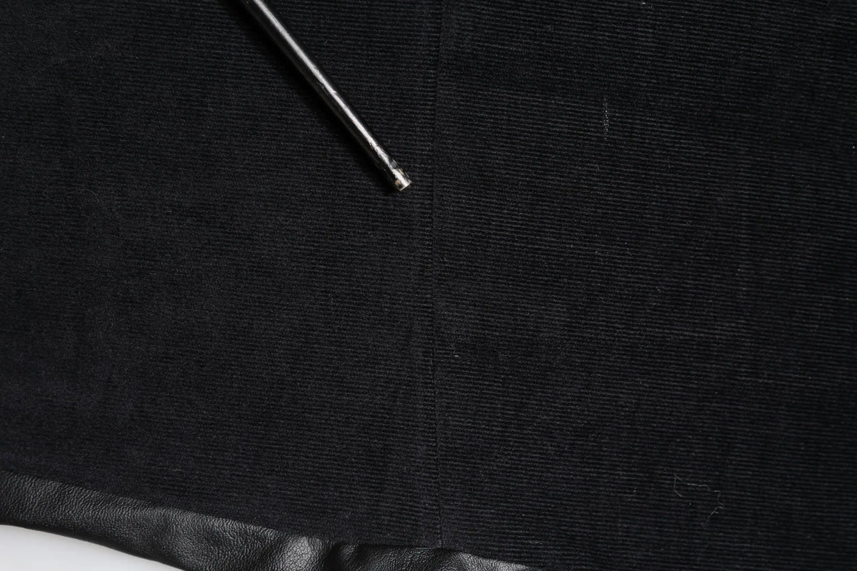 Dolce & gabbana pantalon jogger cargo tissu velours côtelé noir avec bordure en cuir noir contrastant