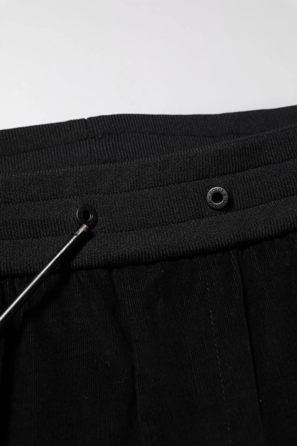 Pantalon de jogging cargo homme dolce & gabbana en coton noir avec taille côtelée et œillets métalliques