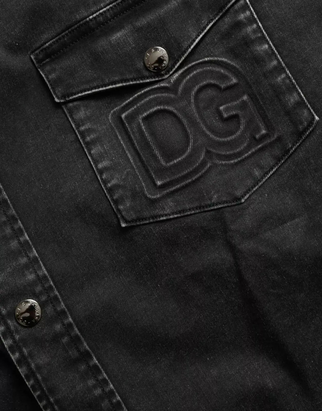 Veste en jean noire dolce gabbana en coton avec logo dg brodé sur la poche poitrine pour un style décontracté