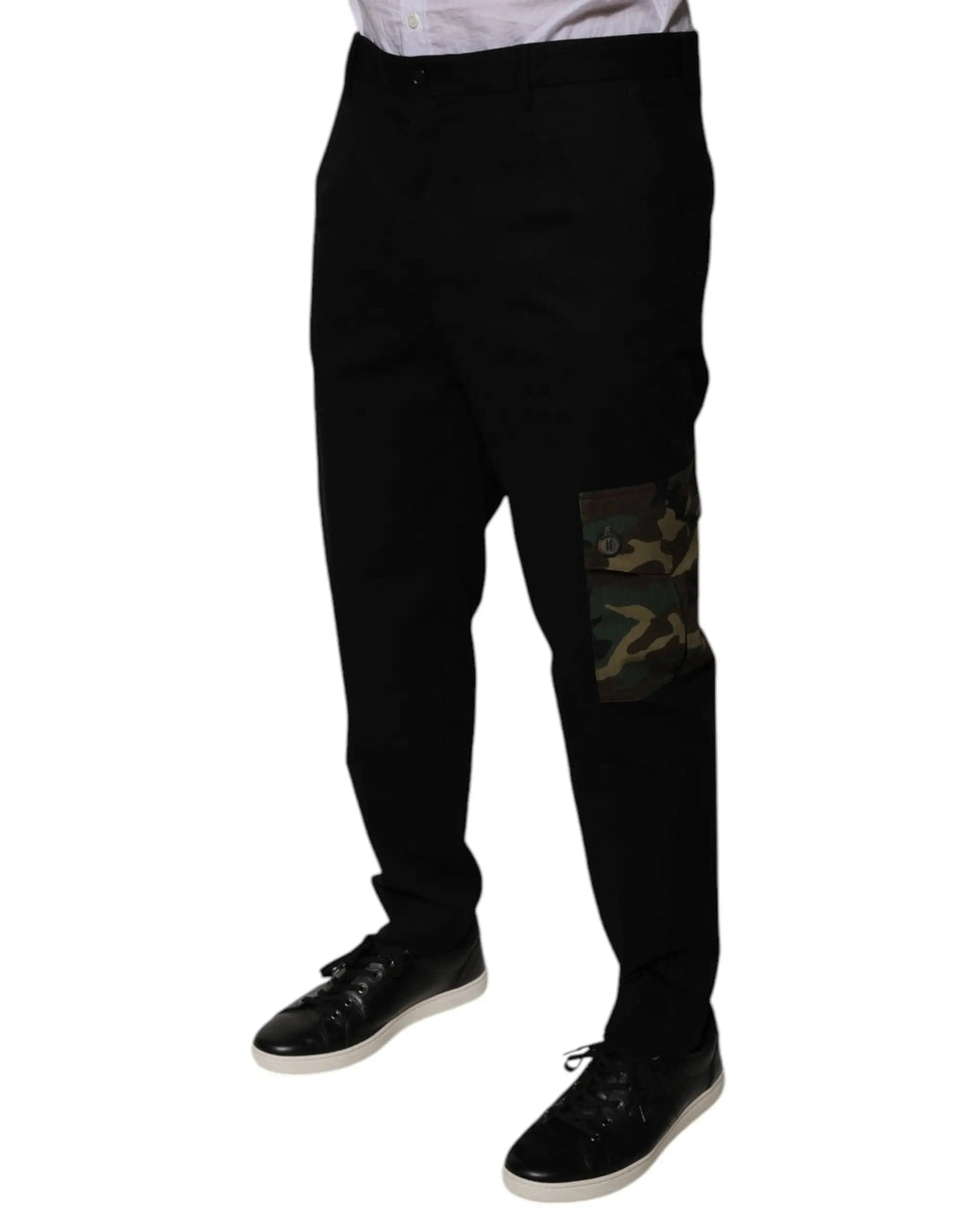 Pantalon cargo homme dolce gabbana noir en coton avec patch camouflage sur la cuisse gauche conçu pour un usage casual