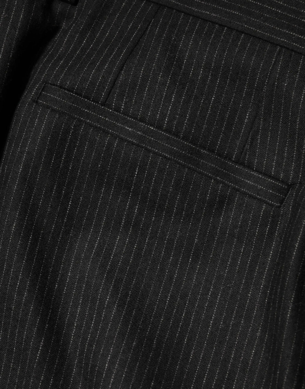 Pantalon de costume dolce & gabbana noir en coton à taille moyenne avec fines rayures verticales et léger éclat