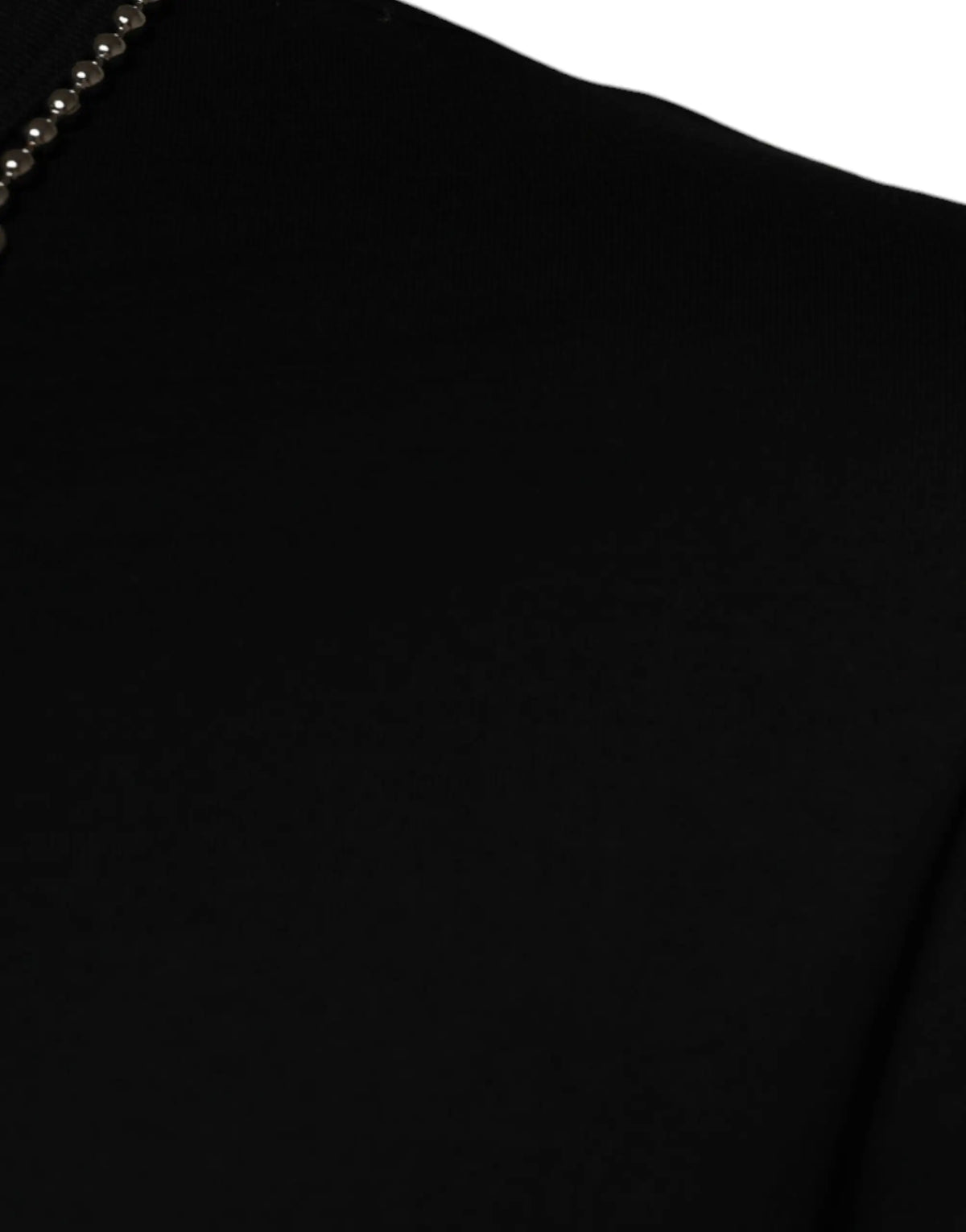 Dolce & Gabbana t-shirt noir en coton avec encolure délicatement ornée de perles