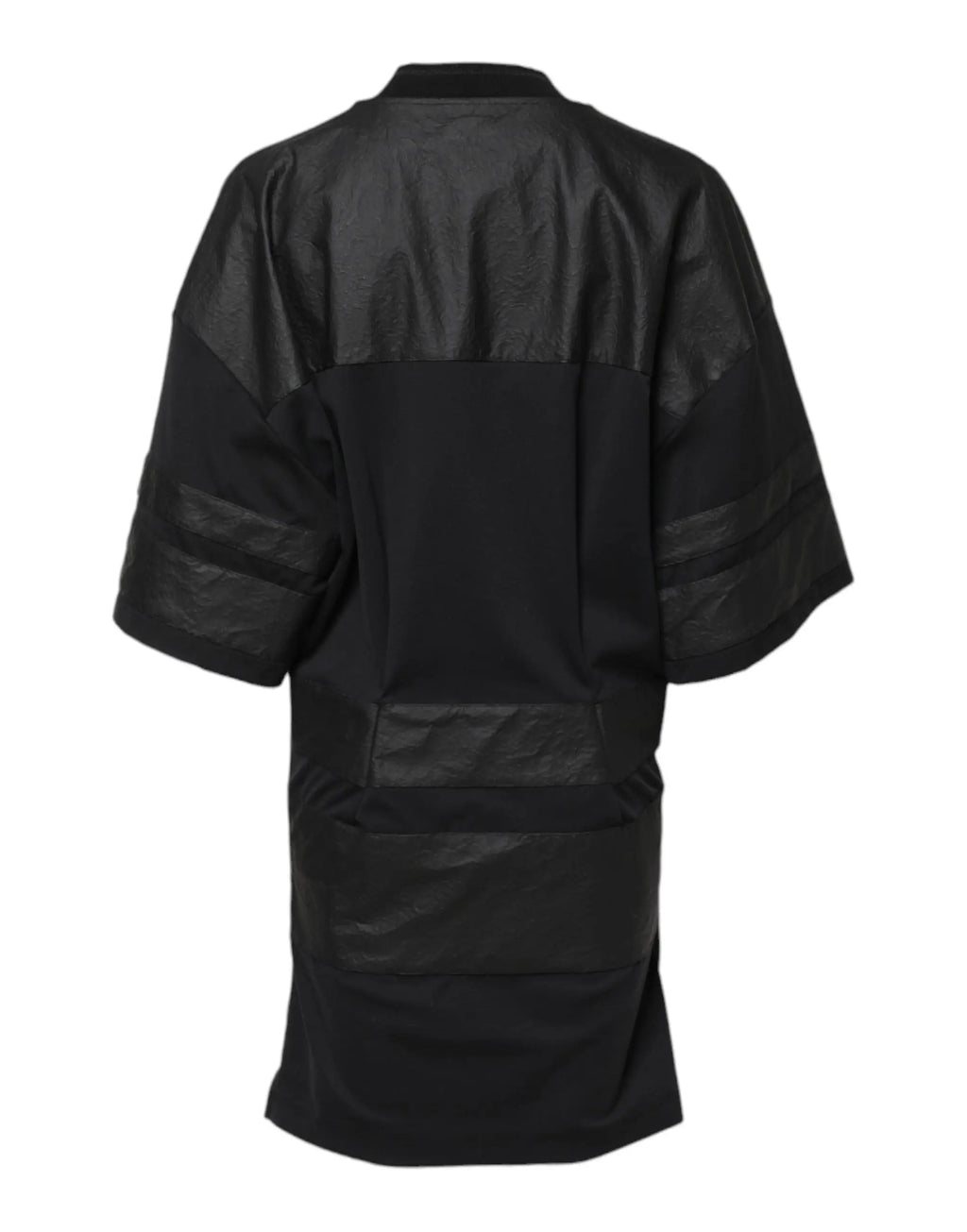 Manteau trench noir avec panneau brillant en similicuir sur épaules et bras supérieur pour dolce gabbana t shirt col v manches courtes coton