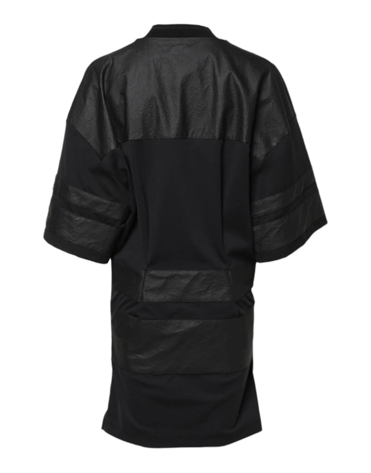 Manteau trench noir avec panneau brillant en similicuir sur épaules et bras supérieur pour dolce gabbana t shirt col v manches courtes coton