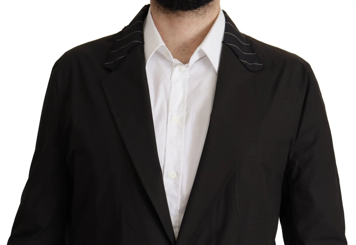 Blazer noir dolce & gabbana en coton à simple boutonnage avec fines rayures blanches discrètes sur le col porté sur chemise blanche