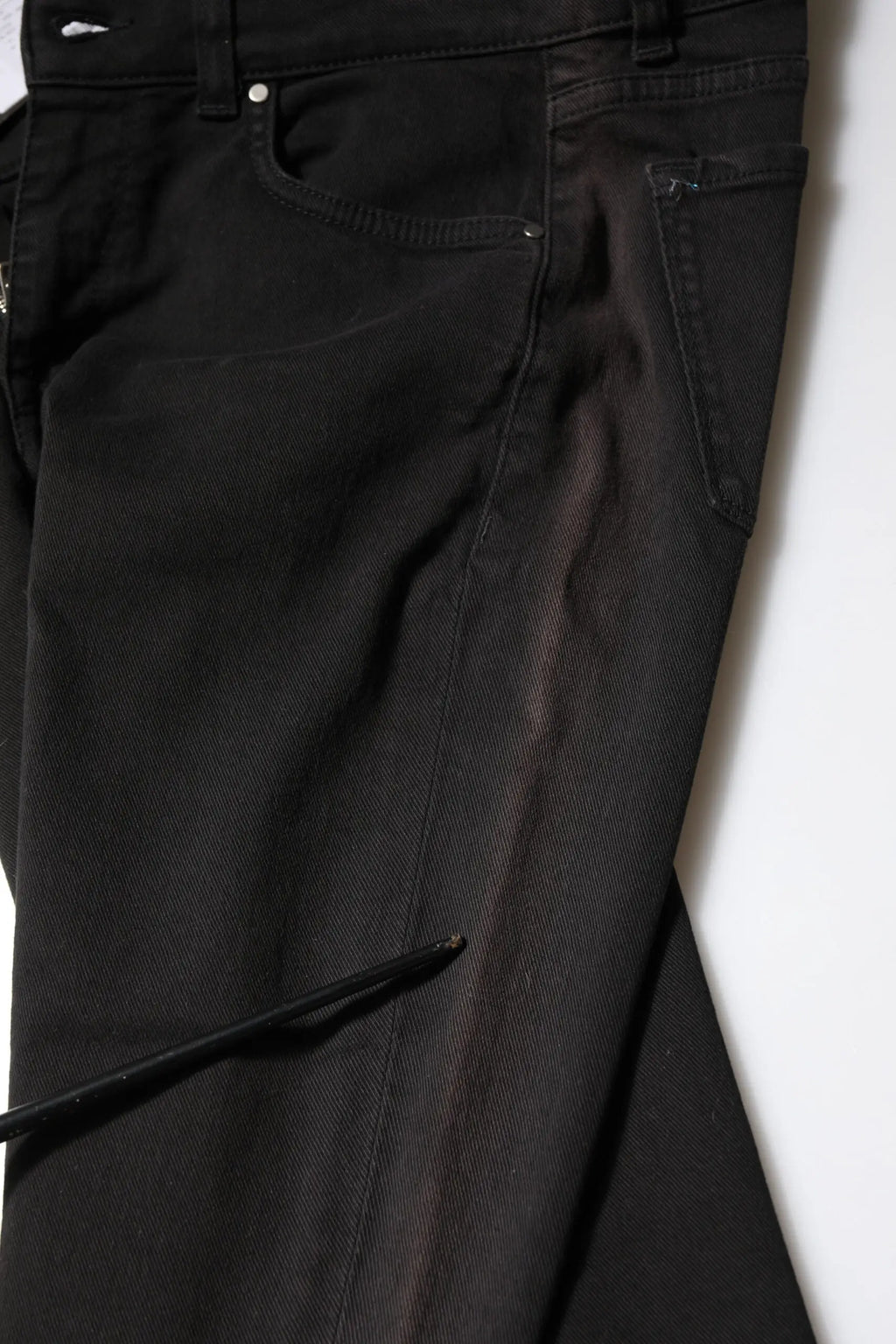 Jeans denim noirs dolce & gabbana en coton skinny taille mi-haute avec cinq poches et coutures discrètes