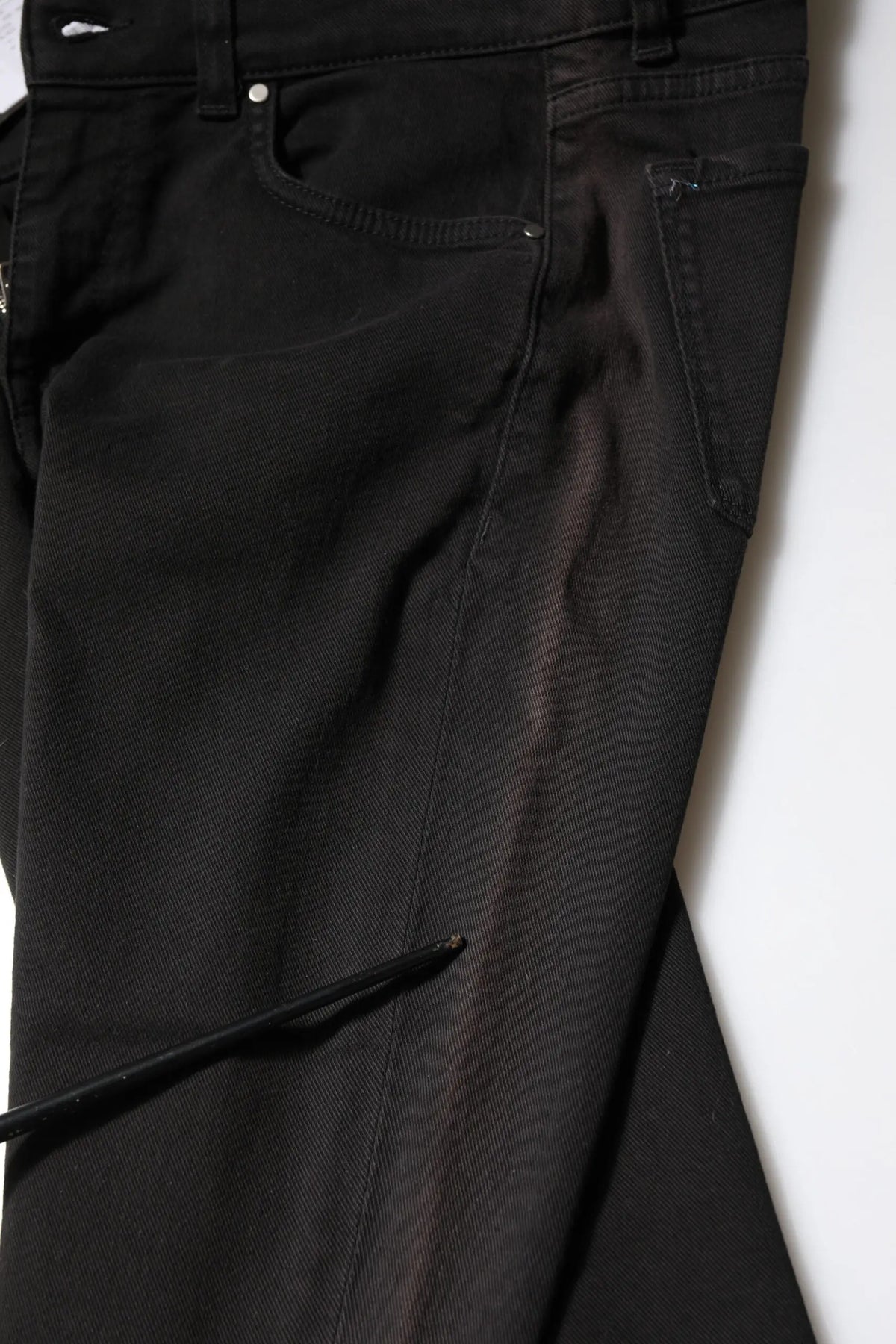 Jeans denim noirs dolce & gabbana en coton skinny taille mi-haute avec cinq poches et coutures discrètes