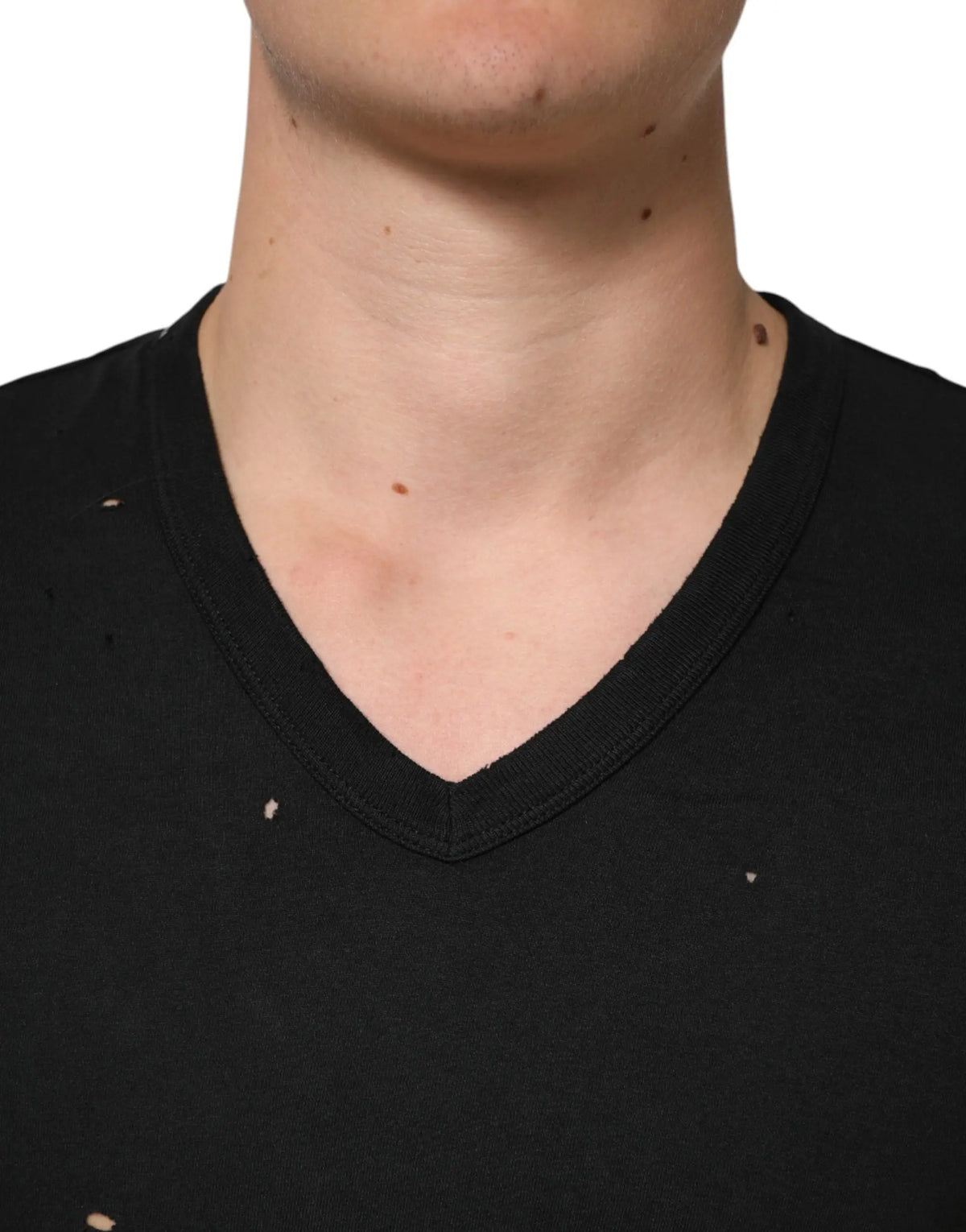 Dolce & gabbana t-shirt homme en coton noir col v avec texture usée subtile et petits points blancs