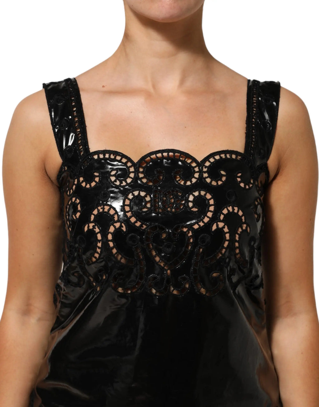 Dolce & gabbana robe mini fourreau noire en satin avec découpe et dentelle brillante ornementale sur le buste