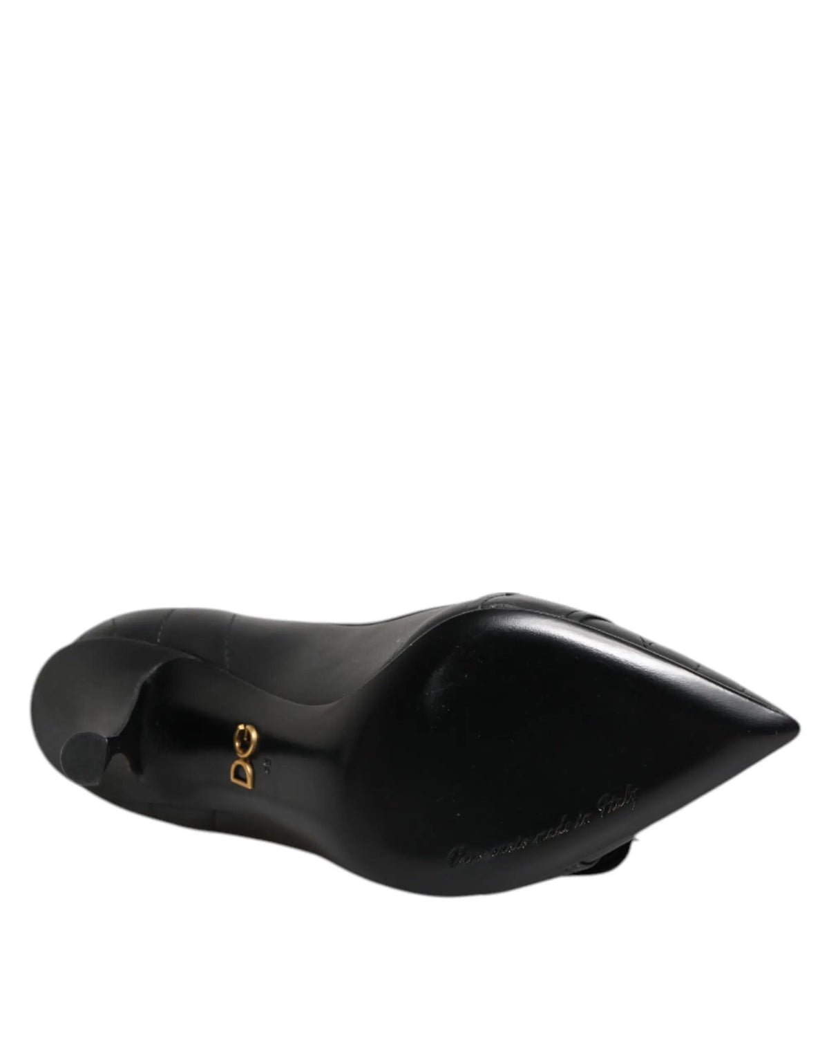 Dolce & gabbana black devotion chaussures à talons en cuir verni noir avec bout pointu et logo doré sur la semelle