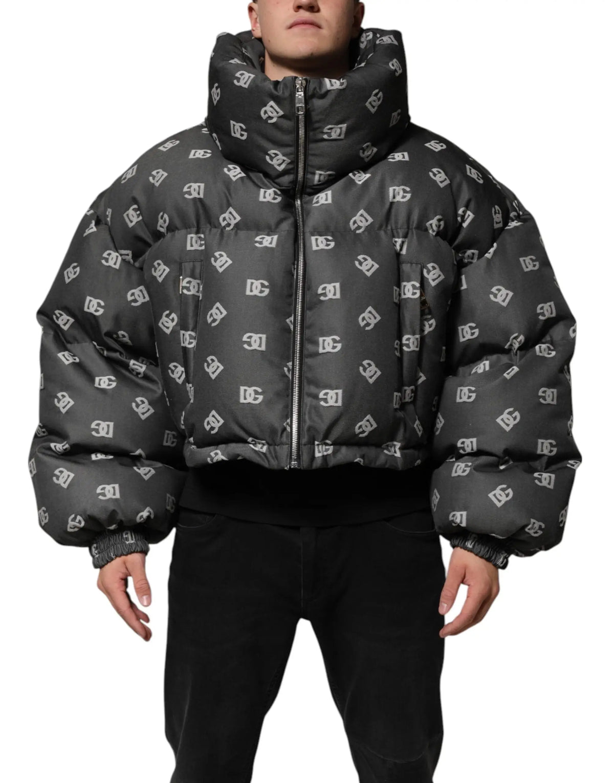 Veste matelassée noire dolce & gabbana pour homme avec logo dc blanc en motif monogramme complet et fermeture éclair