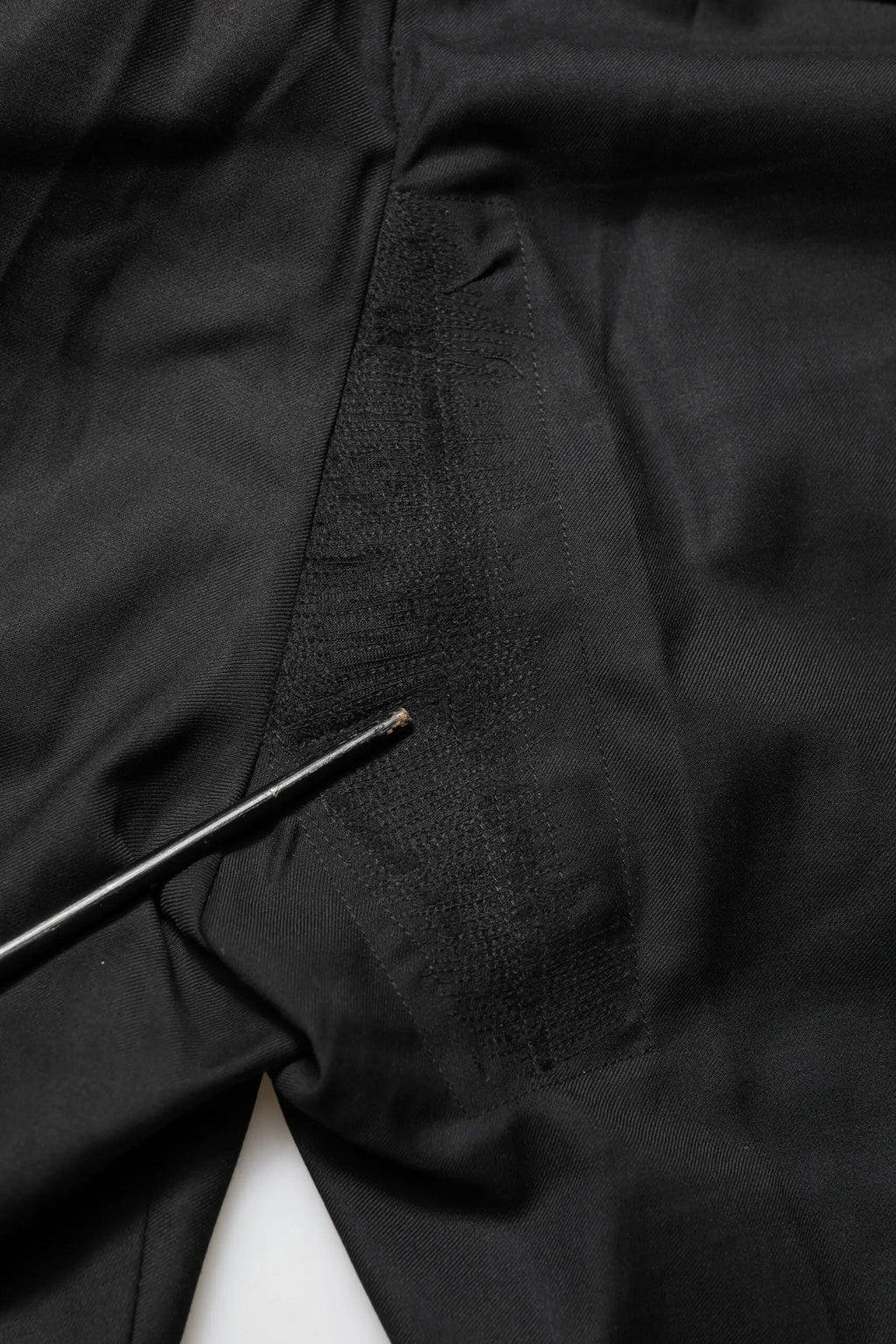Pantalon de jogging homme dolce & gabbana noir en tissu texturé avec couture renforcée le long de la couture