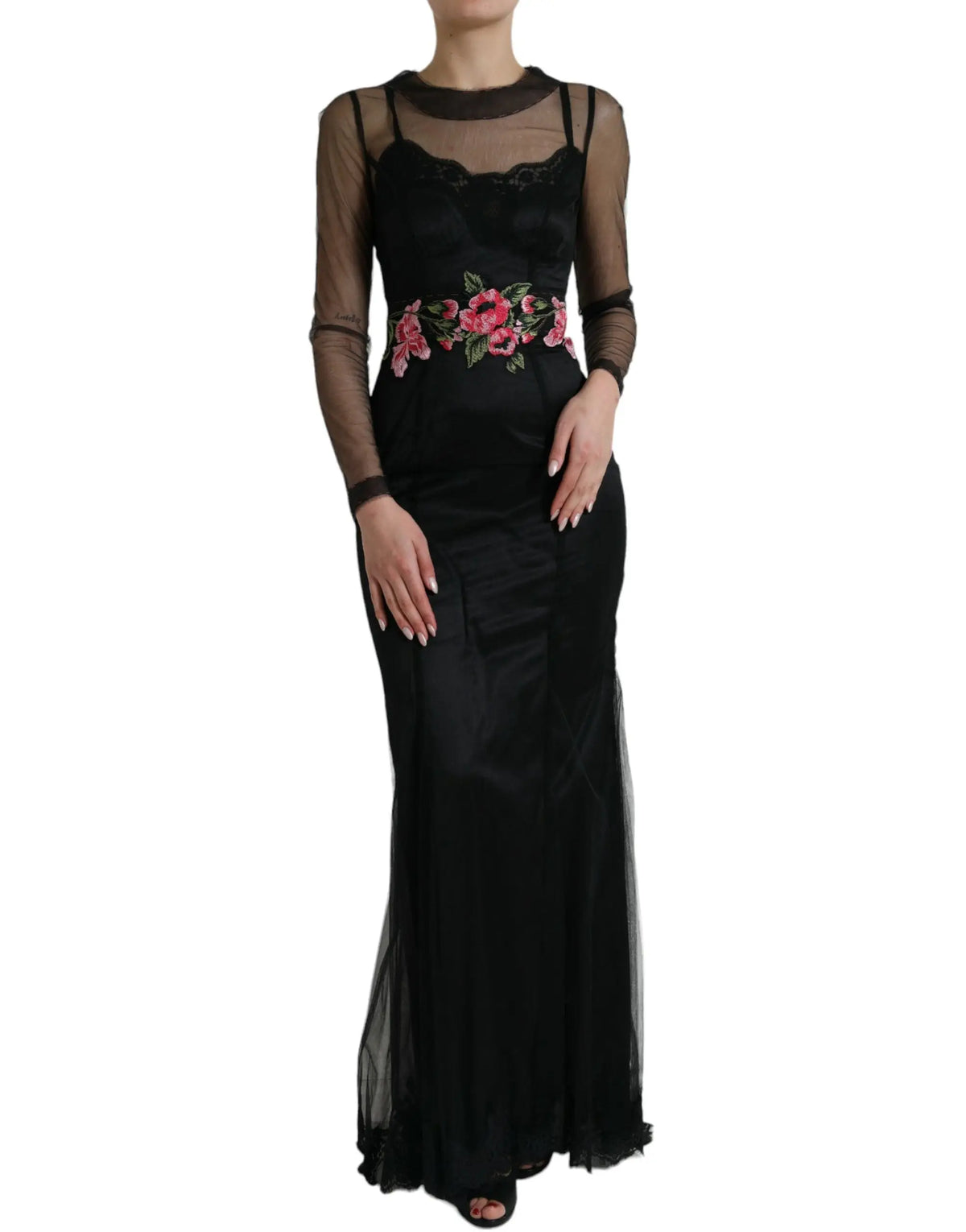 Robe noire dolce & gabbana en satin avec manches en tulle transparent et ceinture brodée de fleurs