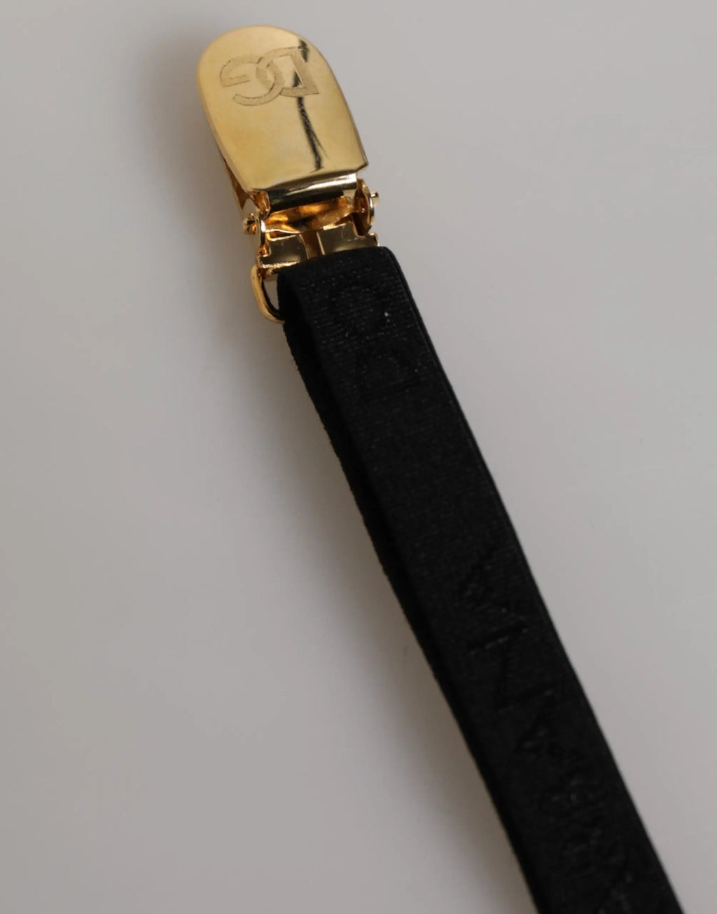 Sangle porte-jarretelles dolce & gabbana noire en nylon dentelle florale avec boucle métal dorée logo chanel